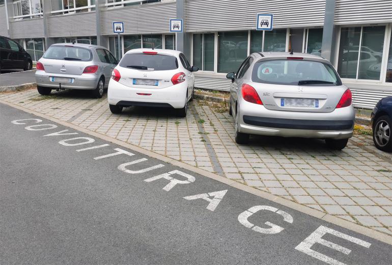 Places réservées au covoiturage à l'IUT de Brest